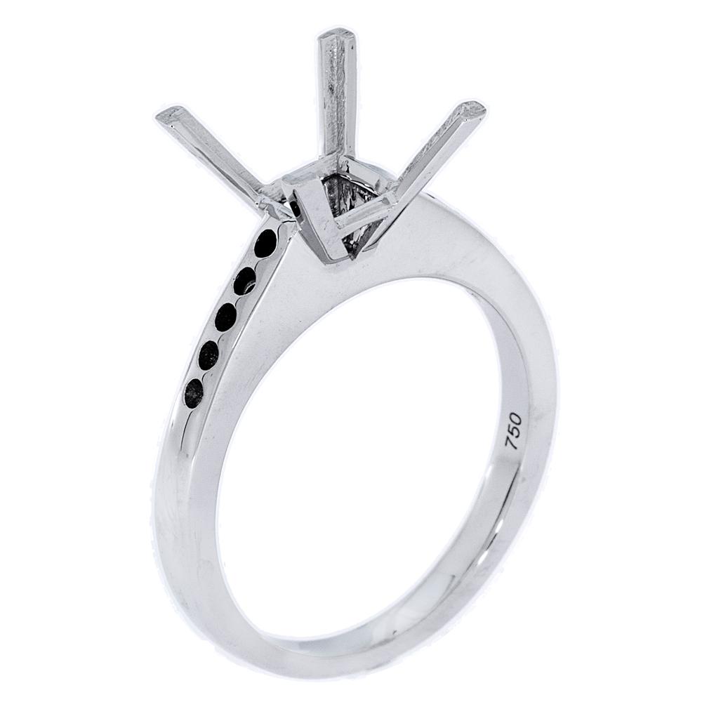 View SQUARE V- PRONG SOLITAIRE